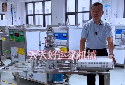 豆腐翻盤機－－省時又省力，完成了豆腐最后一道使命